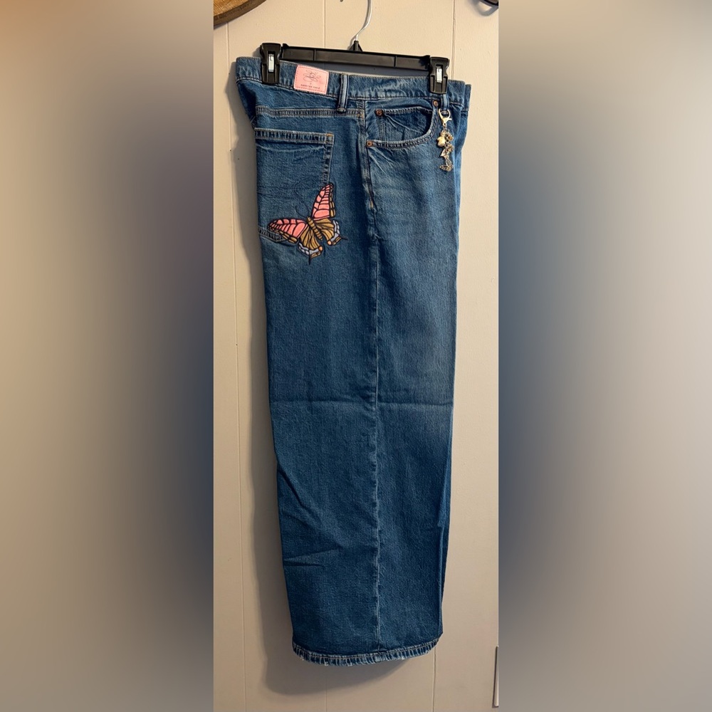 American Eagle Outfitters NWOTSydney Sweeney Low Rise Ultra Wide Jeans Low Rise
